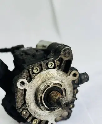 Ford Fiesta Fuel injection high pressure pump 9683528780