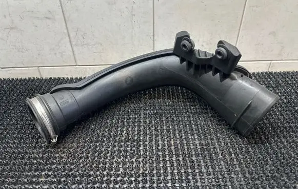 Volvo V60 Intercooler hose/pipe 31338336