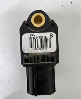 Toyota Yaris Airbag deployment crash/impact sensor 898310D010 1396008972
