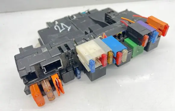 Mercedes-Benz S W220 SAM control unit A0325458332