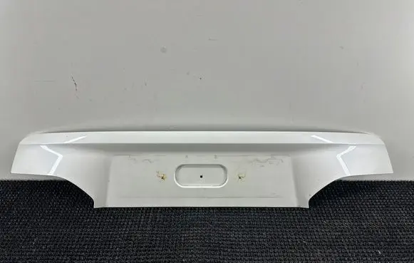 BMW 7 G11 G12 Tailgate trim 7379945 72758411