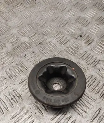 Volkswagen PASSAT B4 Front coil spring rubber mount 357412319b