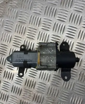 Chrysler Voyager Sliding door motor u10724H