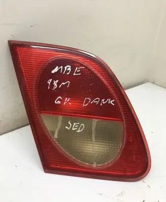 Mercedes-Benz E W210 Tailgate rear/tail lights