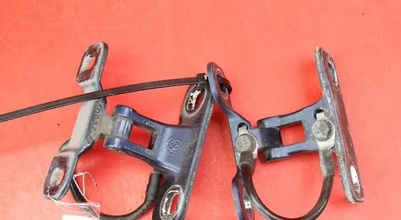 BMW X3 E83 Tailgate/trunk/boot hinge 3400377