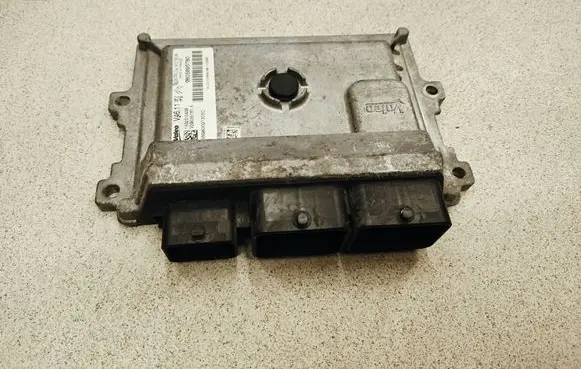 Peugeot 208 Engine control unit/module 9805895780 V29035181A