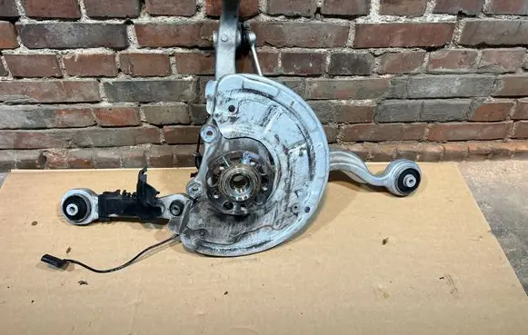 Mercedes-Benz S W222 Front wheel hub spindle knuckle