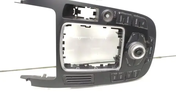 Head unit multimedia control