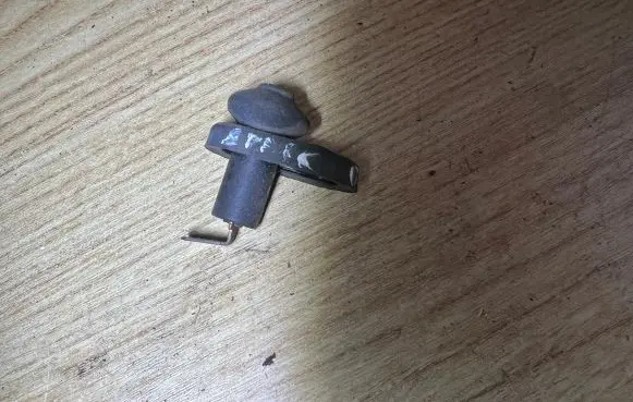 Chevrolet Spark Front door sensor 