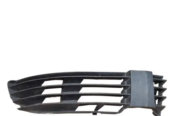 Volkswagen PASSAT B5.5 Front bumper lower grill 3B0853666H