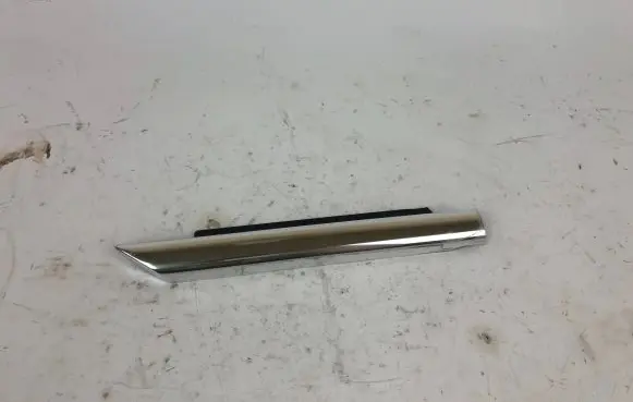 Maserati Ghibli Front door trim (molding)