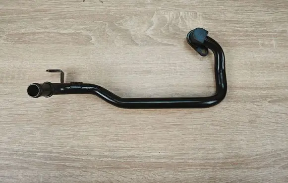 Audi A6 C7 Engine coolant pipe/hose 04L121065AK