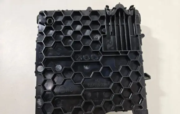 Tesla Model 3 Central body control module 1567455-02-D