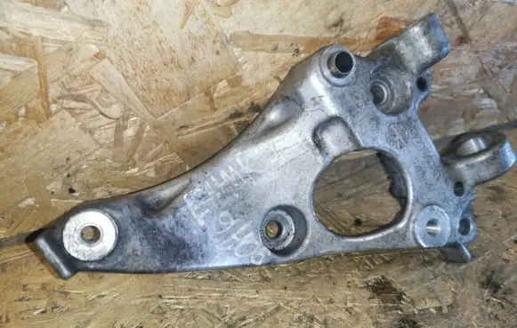 Citroen Berlingo Generator/alternator bracket 9672950980 6566014