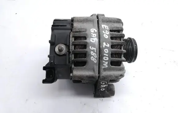 BMW 3 E90 E91 Generator/alternator 8507624