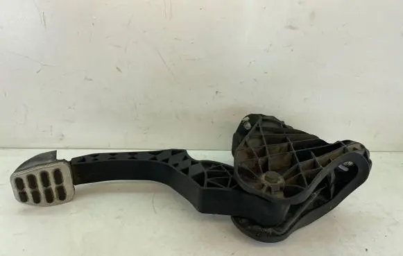 Volkswagen Eos Clutch pedal 1K2721059CE