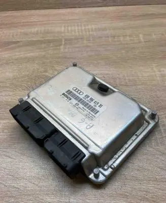 Audi A6 S6 C5 4B Engine control unit/module ECU 038906019BS 0281010224