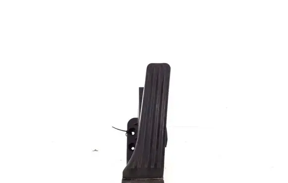 Mercedes-Benz E W212 Accelerator throttle pedal A2043000004