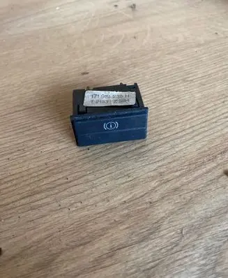 Volkswagen Santana Indicator relay 171919235H T2193Z594