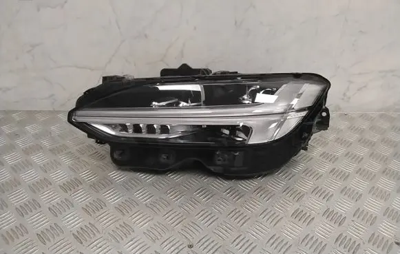 Volvo S90, V90 Headlight/headlamp 32228316