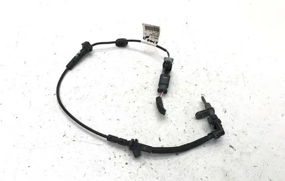 Peugeot 3008 III ABS wheel speed sensor 9843519080 9838571680 10071140344