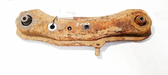 Honda CR-V Engine mount bracket