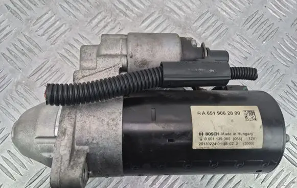 Mercedes-Benz C W204 Starter motor A6519062800 0001139065