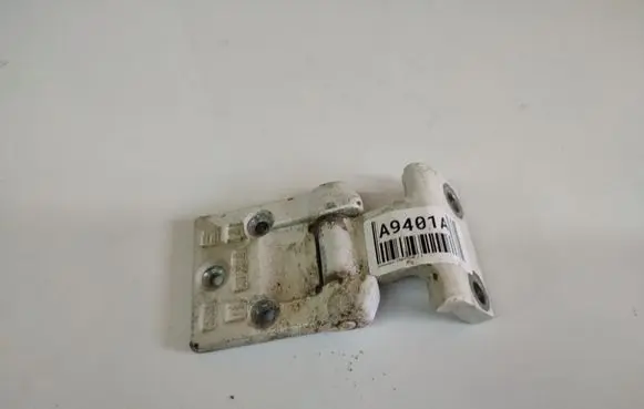 Volkswagen Caddy Rear door lower hinge