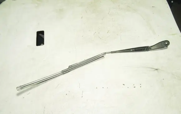 Volvo C30 Front wiper blade arm 31253997