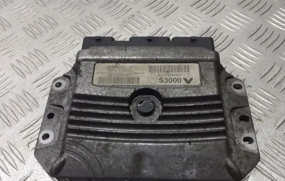 Renault Scenic II - Grand scenic II Engine control unit/module 8200298457