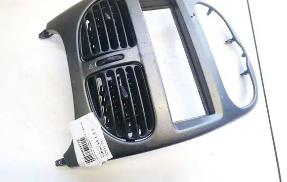 Peugeot 206 Dash center air vent grill 9640404777 9640404677