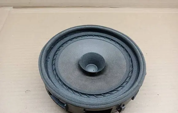 Mitsubishi Space Star Front door speaker 8720A151