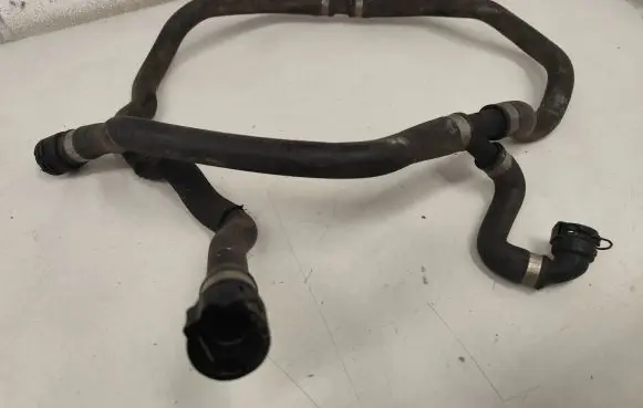 BMW 5 E60 E61 Engine coolant pipe/hose 16612445C