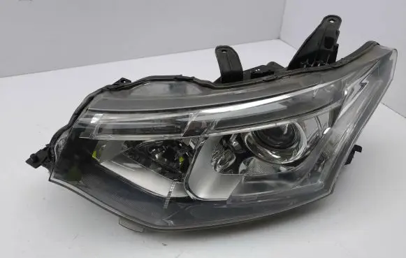 Mitsubishi Outlander Headlight/headlamp 4B45X 8301C205