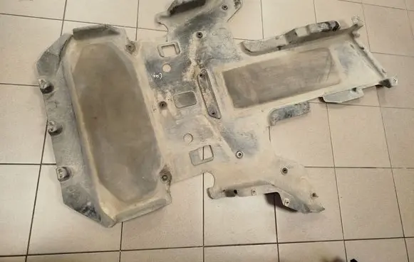 Audi A6 S6 C7 4G Engine splash shield/under tray HK836B629BE