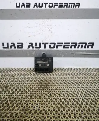 Volkswagen Tiguan Door control unit/module 5Q0959595E