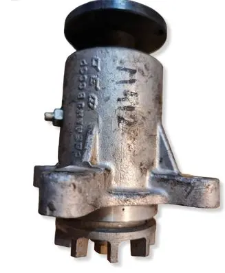 Moskvich 412 Water pump 412130701012 4121307010