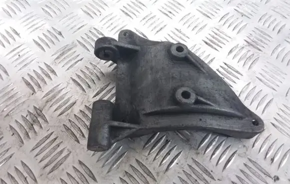 Audi A6 S6 C5 4B A/C compressor mount bracket 059260885E