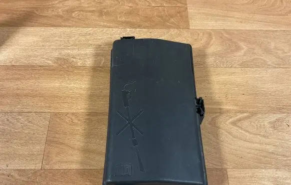 Opel Insignia A Fuse box cover 13222784 544949969