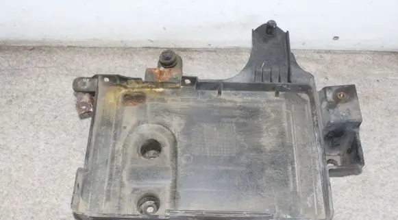 Mitsubishi Colt Battery tray 8201A084
