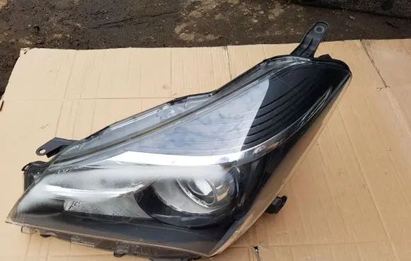 Toyota Yaris Headlight/headlamp