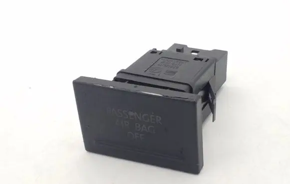 Passenger airbag on/off switch