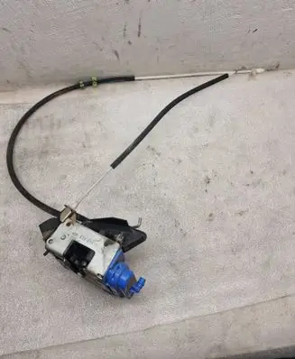 Audi A8 S8 D2 4D Rear door lock 4D0839016D
