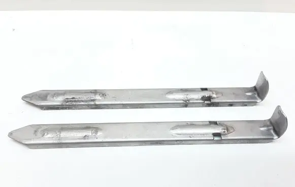 Headlight/headlamp mounting bracket