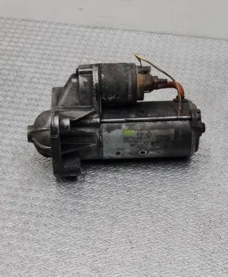 Renault Megane II Starter motor 8200331251 D7R49 0470TMC