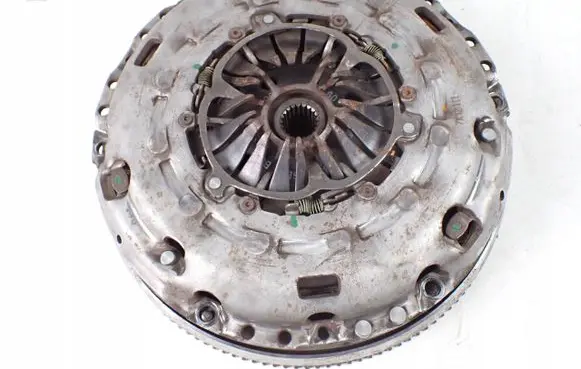 Peugeot 5008 Dual mass flywheel 08431698