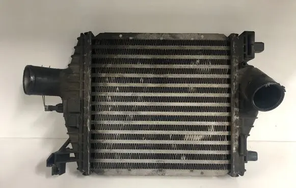 Mercedes-Benz Vito Viano W638 Intercooler radiator 160010041F 6385012901