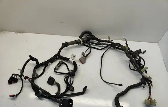 Ford Mustang V Panel wiring AR3T18812AC AR3T-18812-AC CR3T14401AE