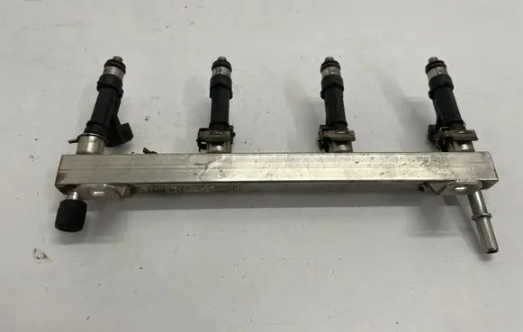 Opel Corsa E Fuel injectors set 55572731