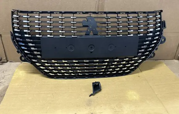 Peugeot 208 II Front grill PG2312 98232100VD